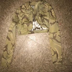 camo crop top